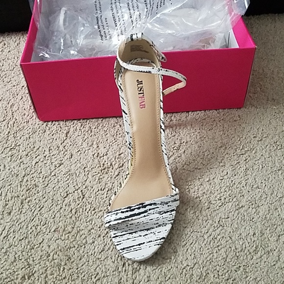 Shoes - Picture 5 of 5